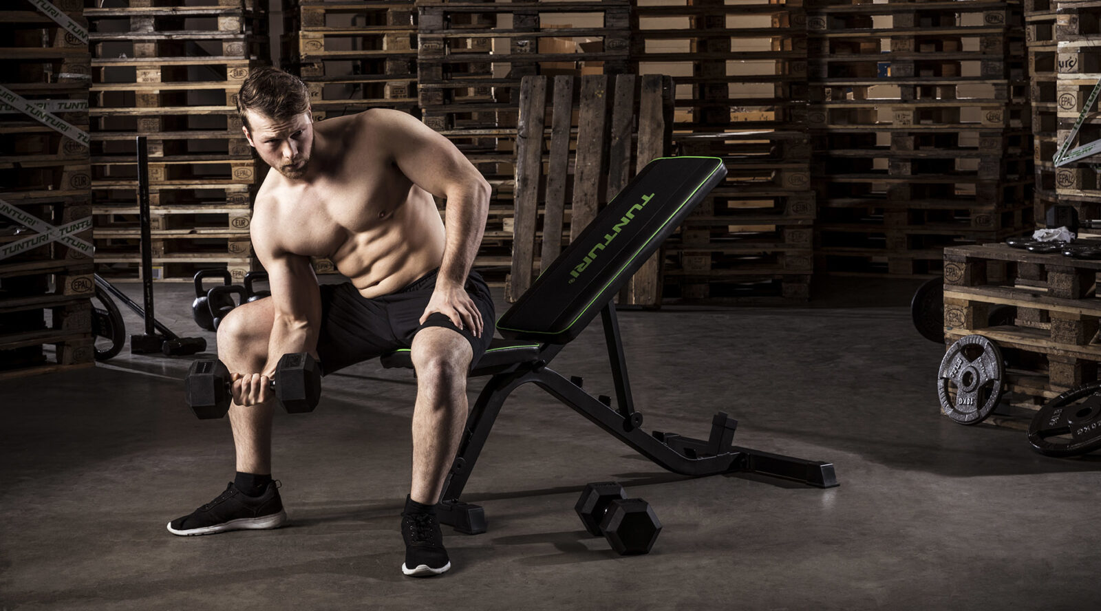 Силовая скамья для жима Tunturi Utility Bench UB40 (витринный образец) –  Tunturi